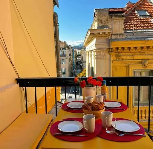 Beautiful Floor & Terrasse ניס